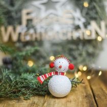 Artículo Muñeco de nieve decorativo para árbol de Navidad para colgar de metal 8,5/13cm 4 piezas