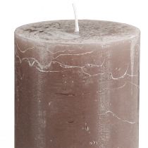 Artículo Velas grandes de pilar marrón de 70 x 120 mm, paquete de 4: elegantes velas cilíndricas en marrón ahumado, teñidas por completo para una decoración y un ambiente acogedor.