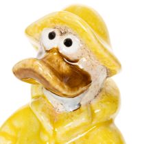Artículo Figuras de pato con impermeable Figuras de cerámica para divertida decoración de balcones y jardines 11 cm, 4 pzs