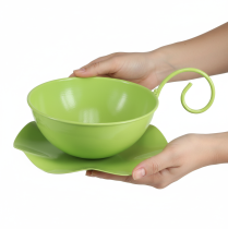 Artículo Taza decorativa de metal, color verde manzana, con platillo, 8 cm de alto x 11,5 cm de diámetro, 2 unidades.