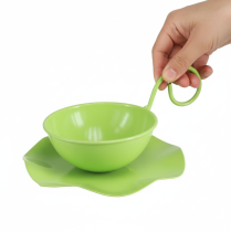 Artículo Taza decorativa de metal con platillo, verde claro, 8 cm de alto x 11,5 cm de diámetro, 2 piezas.