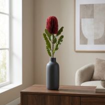 Artículo Flor Artificial Banksia Rojo Borgoña Artificial Exotics 64cm