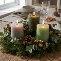 Artículo Juego de velas de pilar, 3 tonos de verde, teñidas por completo, velas decorativas para decoración de mesa y bienestar, 70x80 mm, 12 piezas