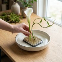 Artículo Tallo de flor Kenzan Ikebana, latón plateado, rectangular, 60×45 mm