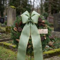 Artículo Cinta decorativa de moiré color verde salvia con borde dorado - 175 mm x 25 m - cinta decorativa para floristería y celebraciones