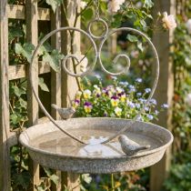 Artículo Baño para pájaros de metal con corazón para colgar antiguo Ø21,5cm