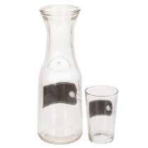 Artículo Jarra de cristal de 27 cm de alto con 4 vasos de 11 cm de alto.
