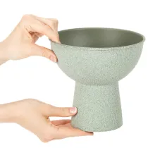 Artículo Macetero redondo moderno sobre una base alta, 18 cm.