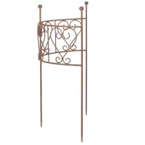 Artículo Celosía semicircular con adorno en forma de corazón. Perfecta para la decoración rústica de jardines. 42 cm.
