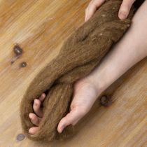 Artículo Cordón de lana, lana decorativa, marrón, 2 m. Cordón de lana, lana para fieltrar, manualidades y floristería.