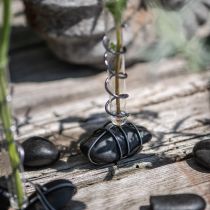 Artículo Guijarros de río negros mate 2cm - 5cm 1kg