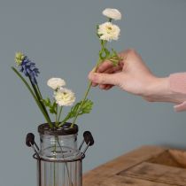 Artículo Botella de vidrio en una cesta de metal, ideal como elemento decorativo en el salón, 20 cm.