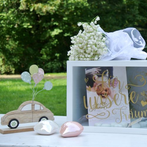 Floristik24 Coche de madera con globos 17cm x 15cm 2uds