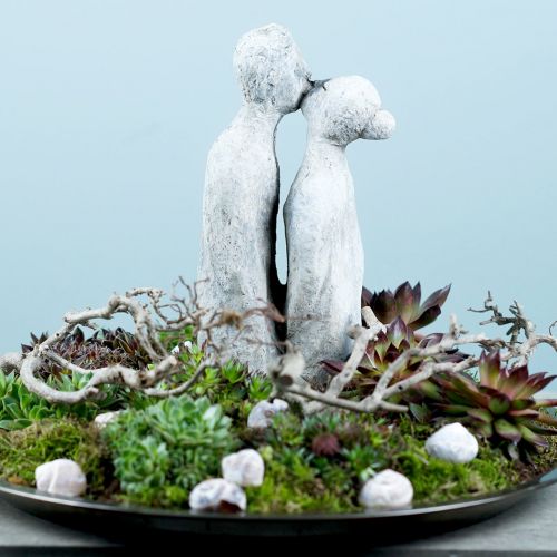 Floristik24 Figura decorativa pareja besándose piedra fundida 40cm