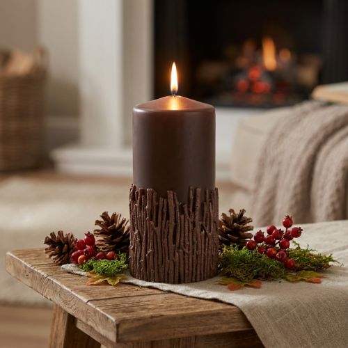Artículo Vela de pilar con ramas, decorativa, marrón oscuro, 150/70 mm, aspecto forestal