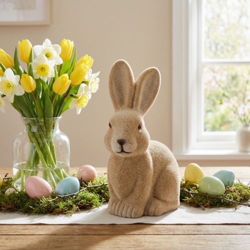 Conejo de Pascua decorativo sentado en marrón (2.ª opción) - Flocado (alto: 22 cm) | Floristik24.es