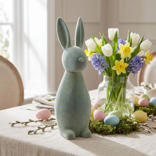 Conejito de Pascua decorativo, flocado, gris verdoso, 47 cm de alto | Floristik24.es