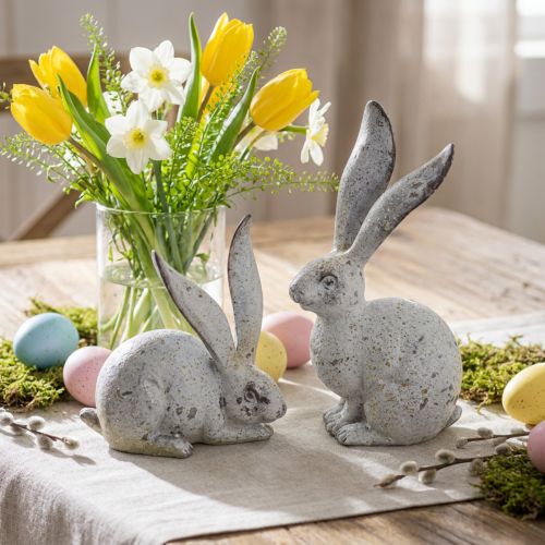 Conejito decorativo, figura de jardín con aspecto de hormigón, shabby chic, decoración de Pascua con detalles plateados Al. 21/14 cm, juego de 2 | Floristik24.es