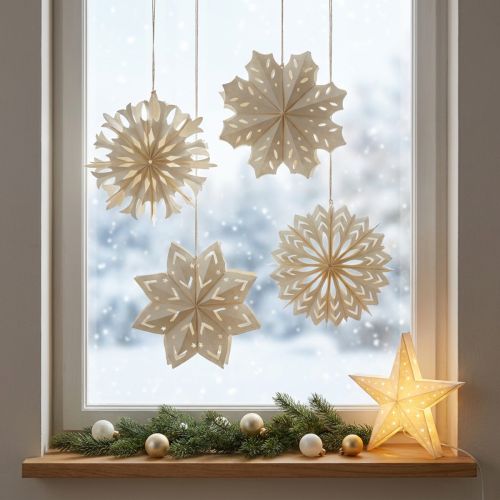 Elegantes copos de nieve de papel para la decoración de invierno y Navidad. | Floristik24.es