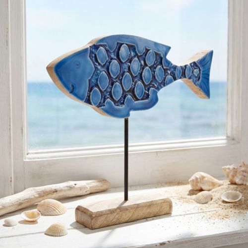 Pez de madera decorativo marítimo sobre soporte azul 25cm × 24,5cm | Floristik24.es