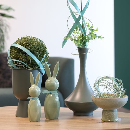 Artículo Figura de conejo de Pascua de cerámica en verde pastel, decoración de mesa, 22 cm, 2 piezas