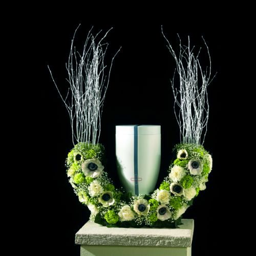 Artículo Urna de espuma floral medio anillo H29cm Ø47cm 1pc joyas de luto