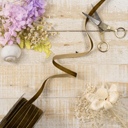 Cinta decorativa de terciopelo, estrecha, de 10 mm de ancho y 20 m de largo, en rollo. | Floristik24.es
