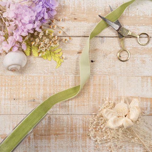 Cinta decorativa de terciopelo en rollo para envolver regalos, 20 mm de ancho, 10 m de largo. | Floristik24.es