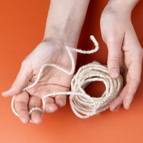 Artículo Cordón de lana blanco con hilo dorado 5m x 5mm con alambre para decoración y manualidades