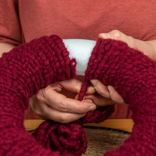 Artículo Cordón de fieltro vellón Mirabell 25m rojo oscuro