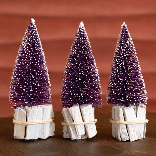 Artículo Árbol de Navidad decorativo en color morado con punta de nieve sobre base de madera rústica 15cm 3 piezas.