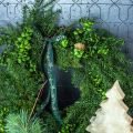 Floristik24 Guirnalda decorativa grandes ramas de coníferas, conos y boj verde 70cm