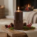 Vela de pilar con ramas, decorativa, marrón oscuro, 150/70 mm, aspecto forestal | Floristik24.es
