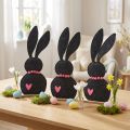 Decoración de mesa Decoración de conejito de Pascua fieltro negro con corazón 45cm 3 piezas | Floristik24.es
