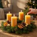 Velas de Adviento rústicas amarillas, 70/110 mm, 4 unidades: velas de pilar de color liso para una decoración navideña atmosférica. | Floristik24.es