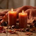Velas de pilar naranja oscuro Sunset de 85 x 120 mm (2 unidades), teñidas, decorativas y acogedoras. | Floristik24.es