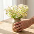 Ramo de manzanilla artificial para decoración natural y de fácil mantenimiento, 28 cm, 3 unidades. | Floristik24.es