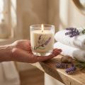 Vela perfumada en vaso crema lavanda manzanilla Ø7,5cm H8,5cm | Floristik24.es
