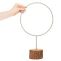 Anillo decorativo de metal sobre soporte de madera para decoración de mesa, 43 cm. | Floristik24.es